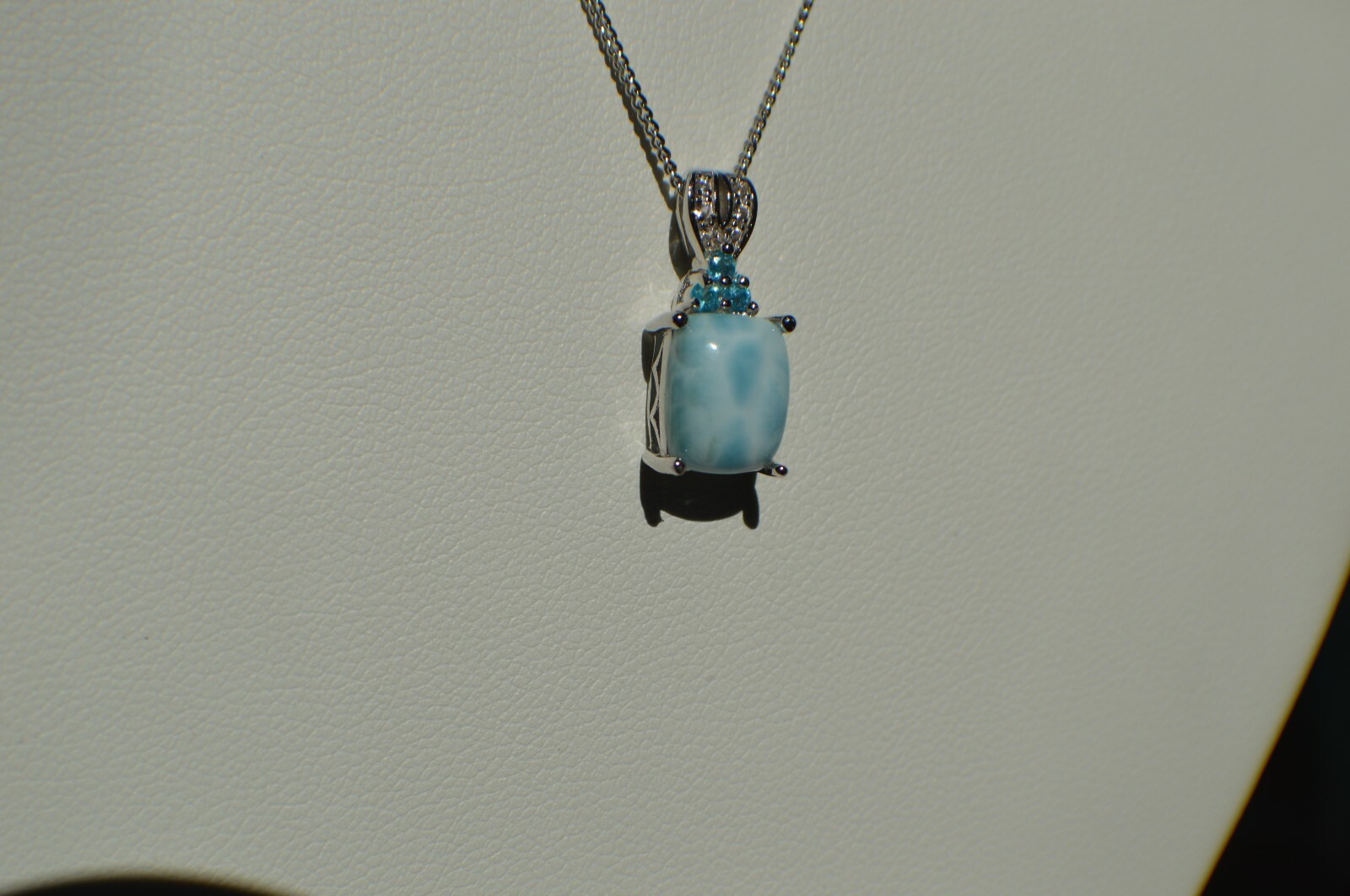 2.57ct Larimar / Apatite / Zircon Pendant 18″ Chain in Fine Sterling Silver
