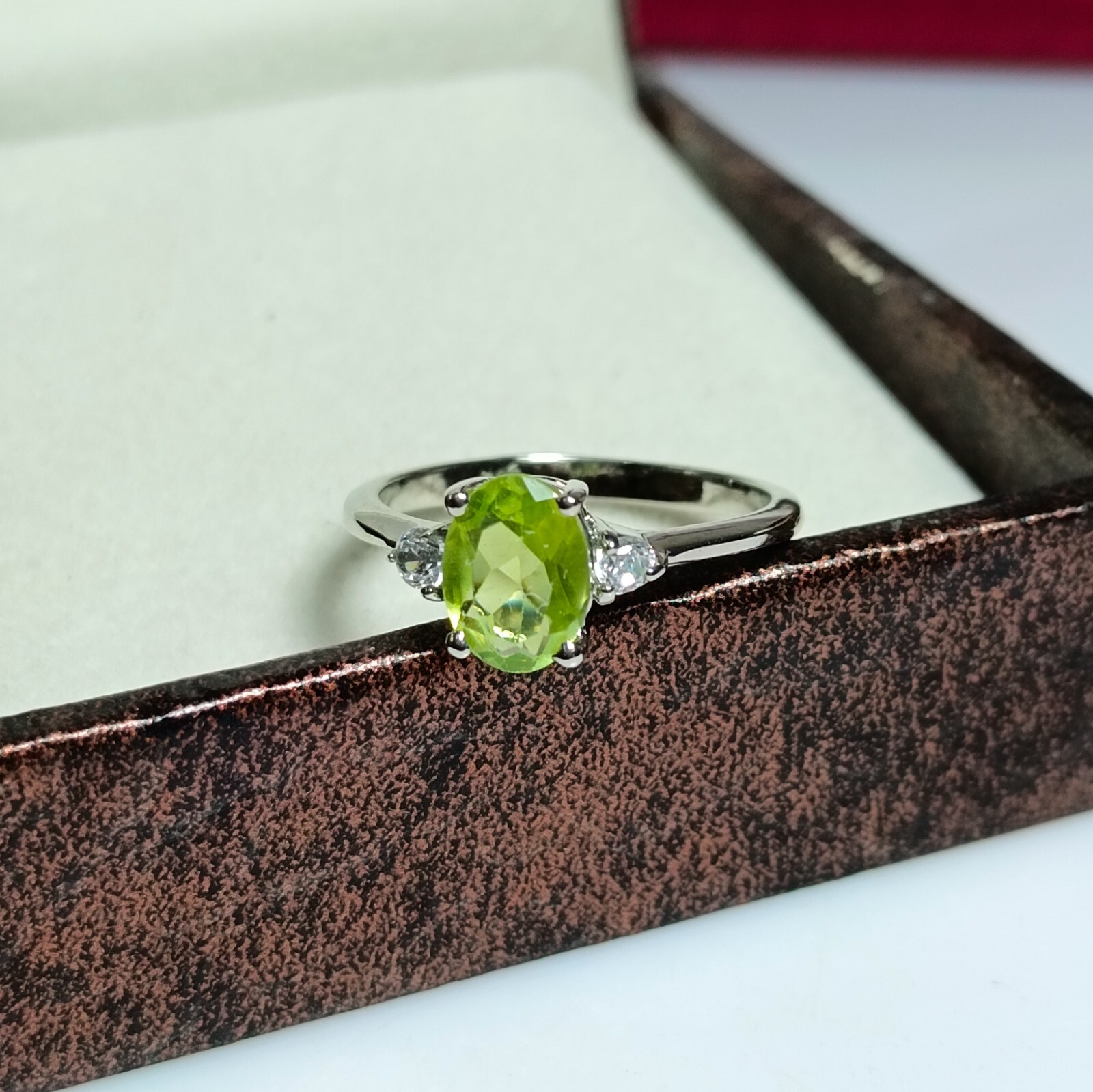 Natural Green Peridott Vintage Ring With 925 Sterling Silver ALL SIZE AVAILABLE