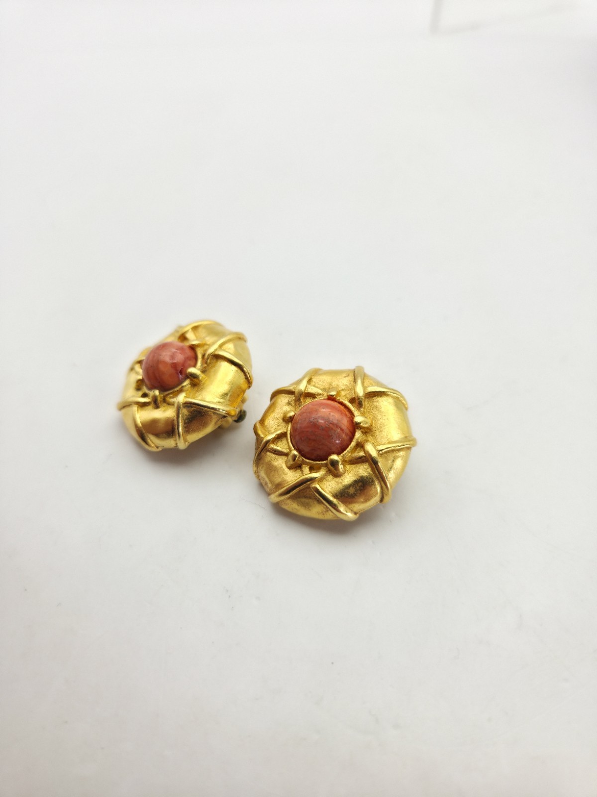 Karl Lagerfeld Chunky Gold Tone Orange Cabs Clip Ons Earrings Designer Signed 1″