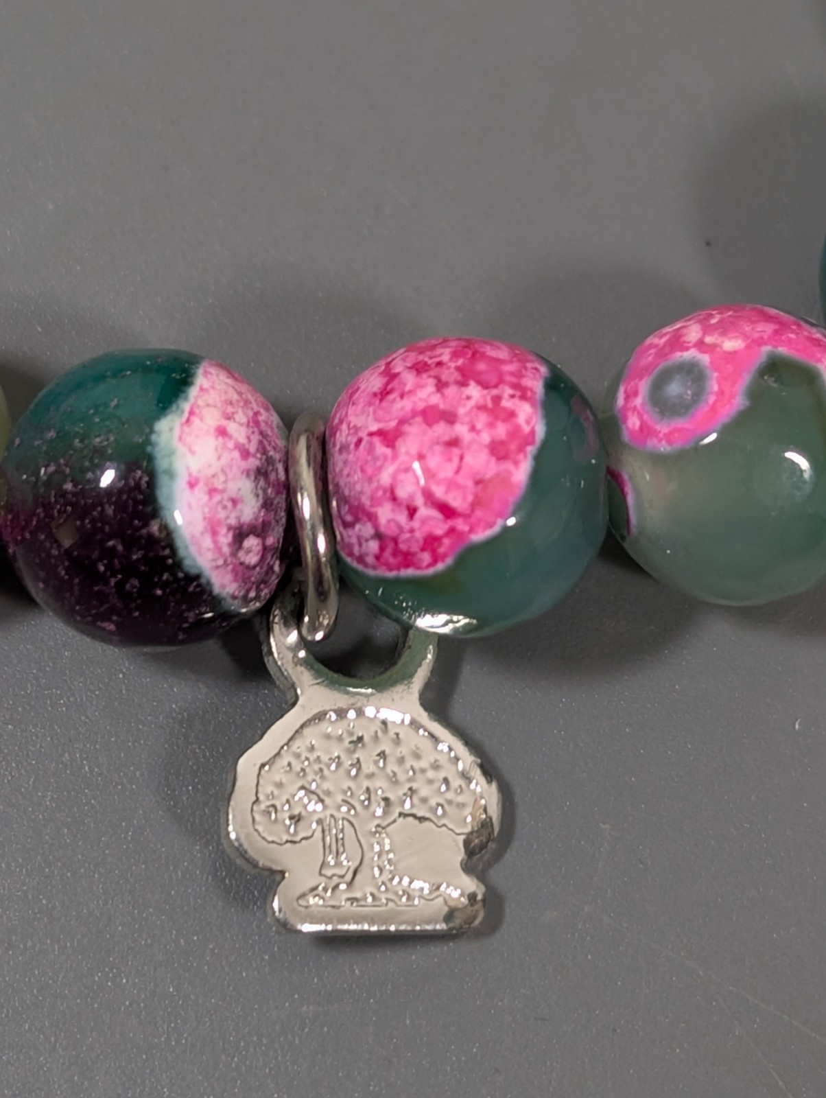 Beachy Boho Green Pink Dyed Agate Stone Polished Bead Bracelet 7 inch