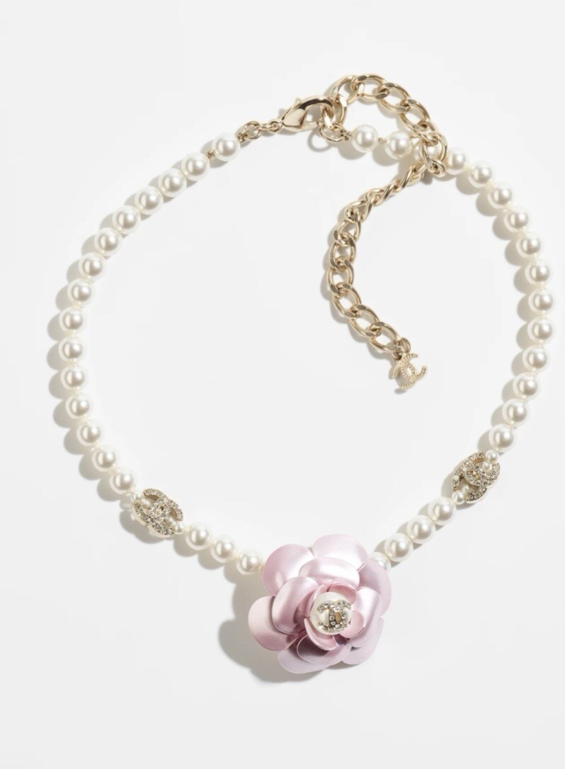 Chanel Runway 23C Pearl Flower Pink Choker Necklace New/ receipt Cruise 2023