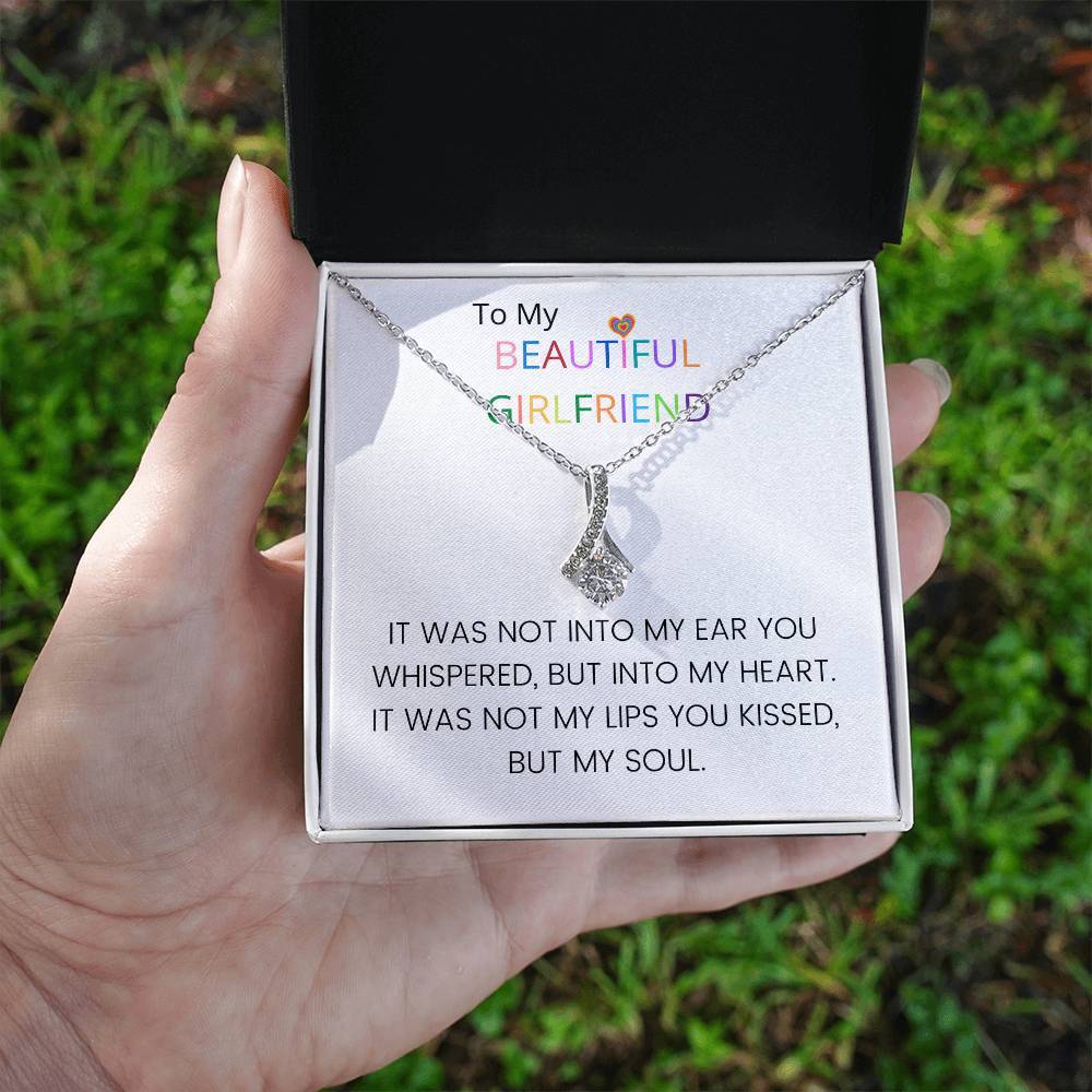 Girfriend Alluring Beauty Necklace