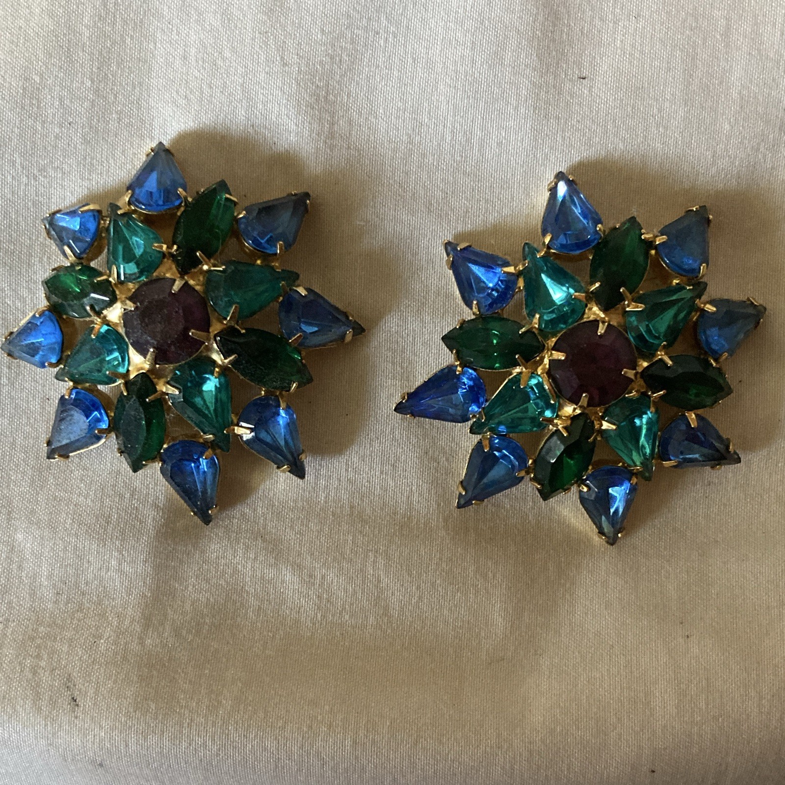 Marie Ferra signed Crystal Rhinestone Starburst Cluster Clip-On Earrings 1.75 in