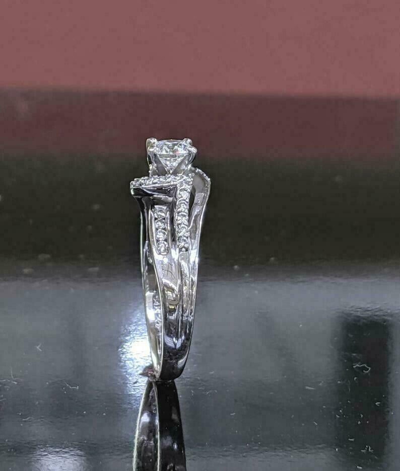 2.20Ct Round Cut Simulated Diamond Pretty Wedding Ring In 14k White Gold Plated