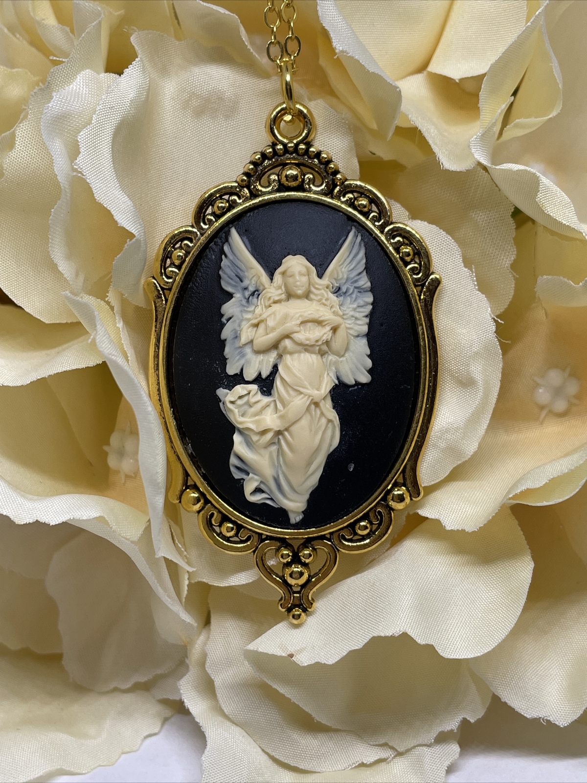 ANGEL CAMEO BRONZE ANTIQUE GOLD SCROLL SETTING BIRTHDAY ANNIVERSARY NECKLACE