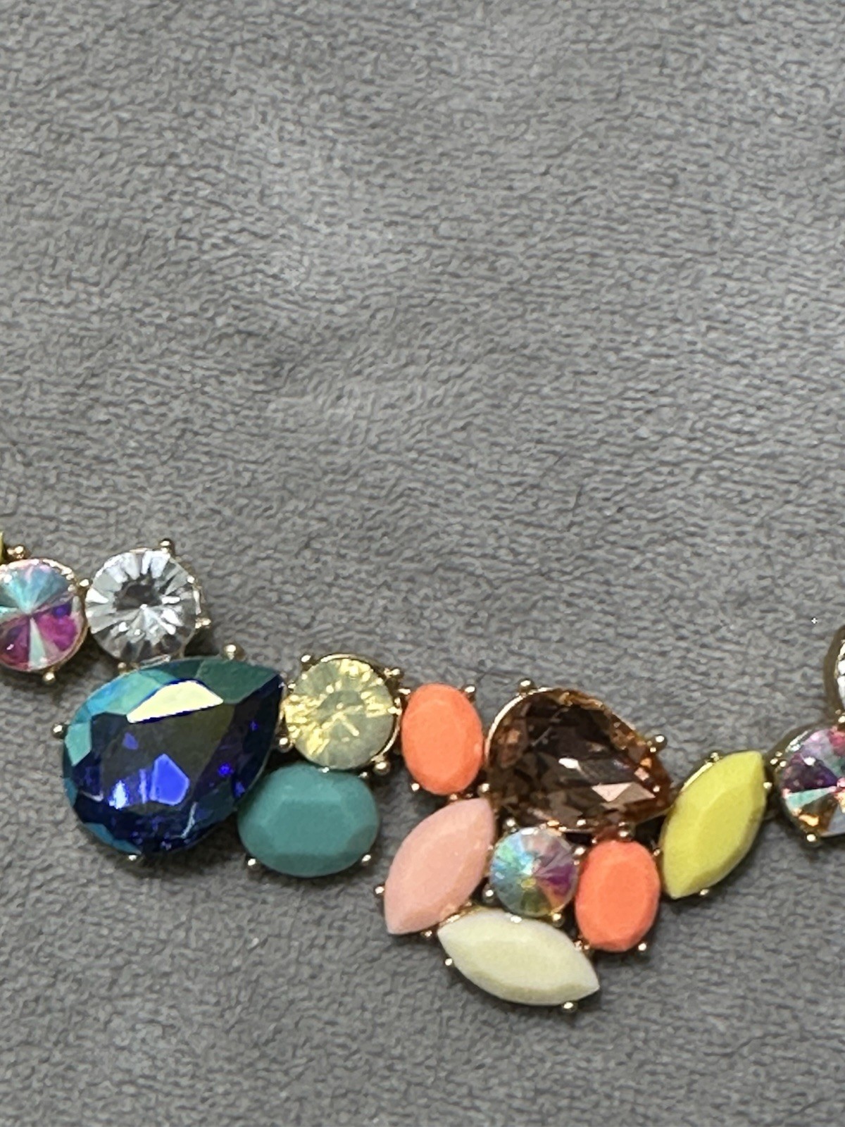 J Crew Paint Party Faceted Crystal Necklace 16-18″ Goldtone Blue Coral Aurora