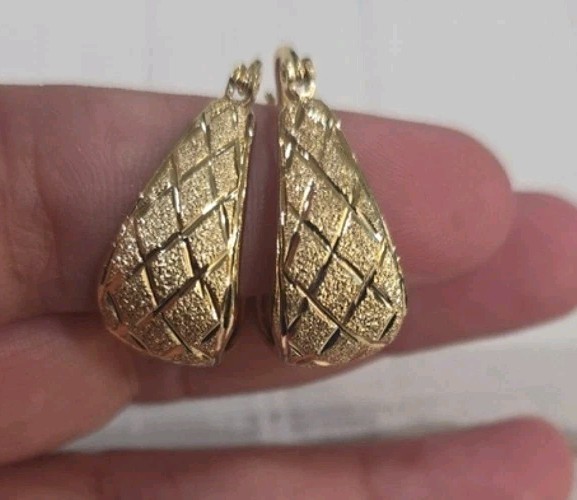 14k Gold Plated Textured Teardrop Hoop Earrings Latch Back