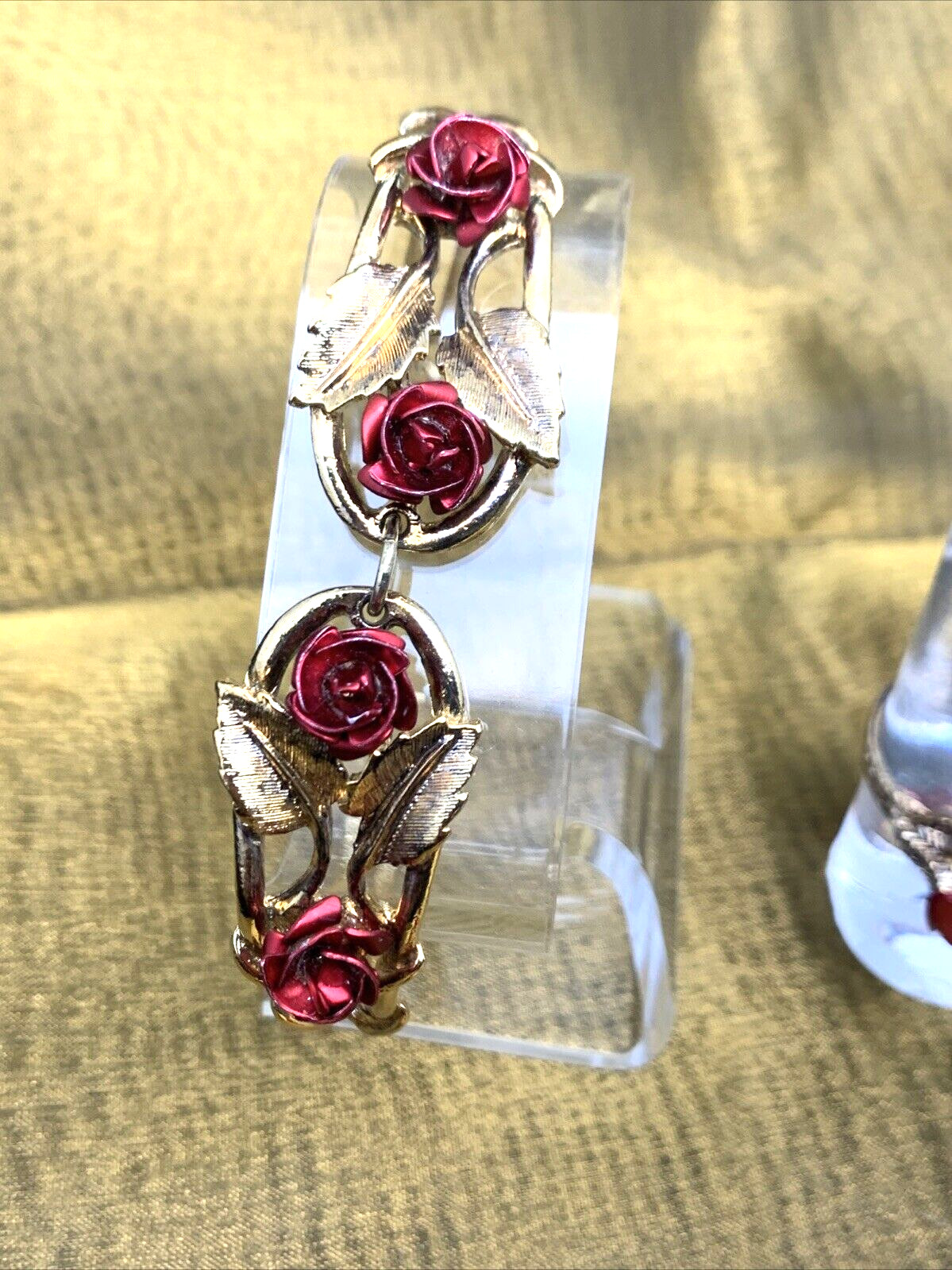 Red Rose Gold-Tone Set by American Beauty “The Art of Loving” Vintage Beauty