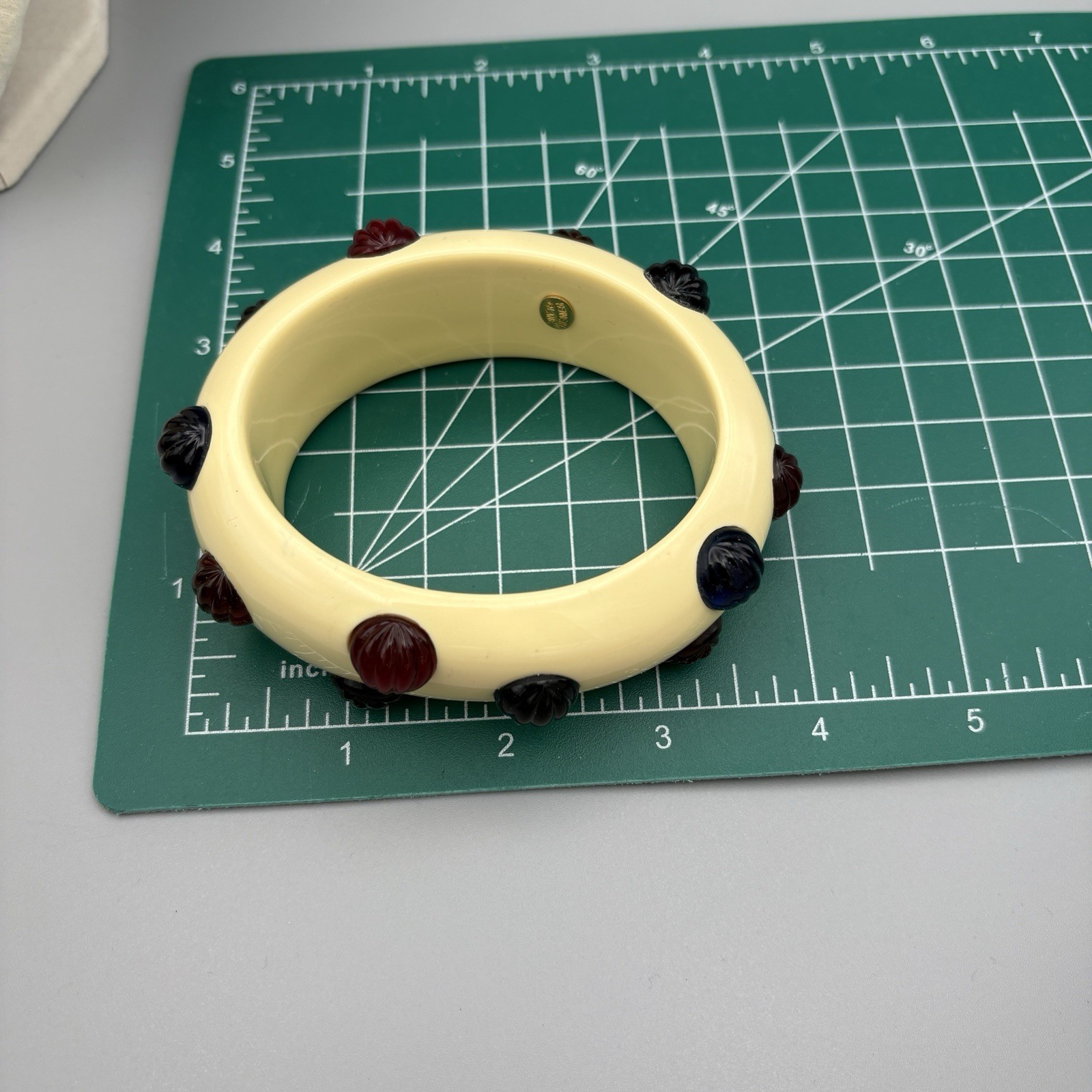 Vintage Kenneth J Lane KJL Chunky Bracelet Bangle Gripoix Stones Cream Blue Red