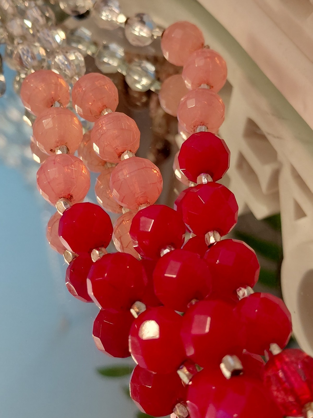 White House Black Market Pink Black Quartz Beaded Drop Silver Tone Necklace 20″