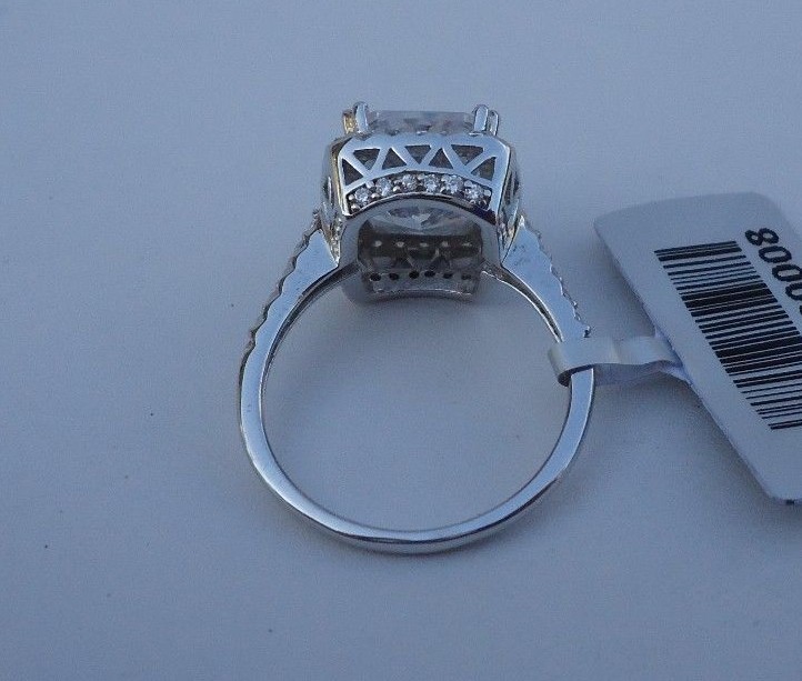 925 STERLING SILVER LADIES DESIGNER RING W/ 5.50ct SIMULATED DIAMONDS