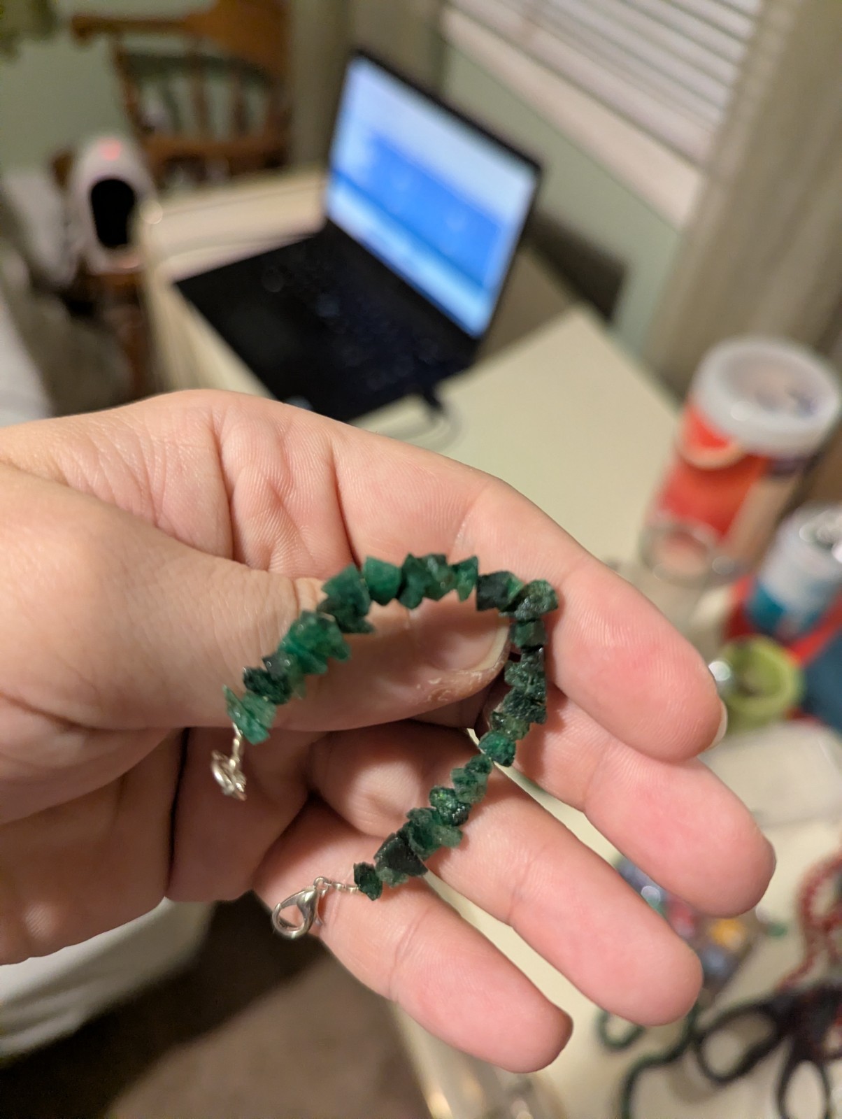 Short Emerald Bead Bracelet 5 In