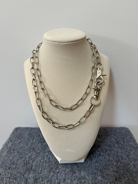 Hot Topic Jewelry Chain Necklaces Pair Silver Color Wallet Chain