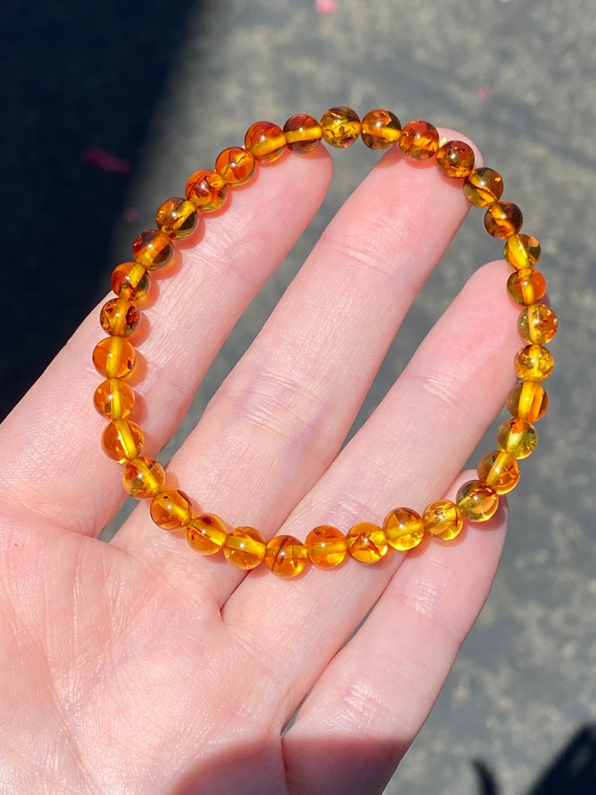 Flower Amber Stretch Bracelet – Approx. 5.8mm Beads – Fits Approximately 7 Inch