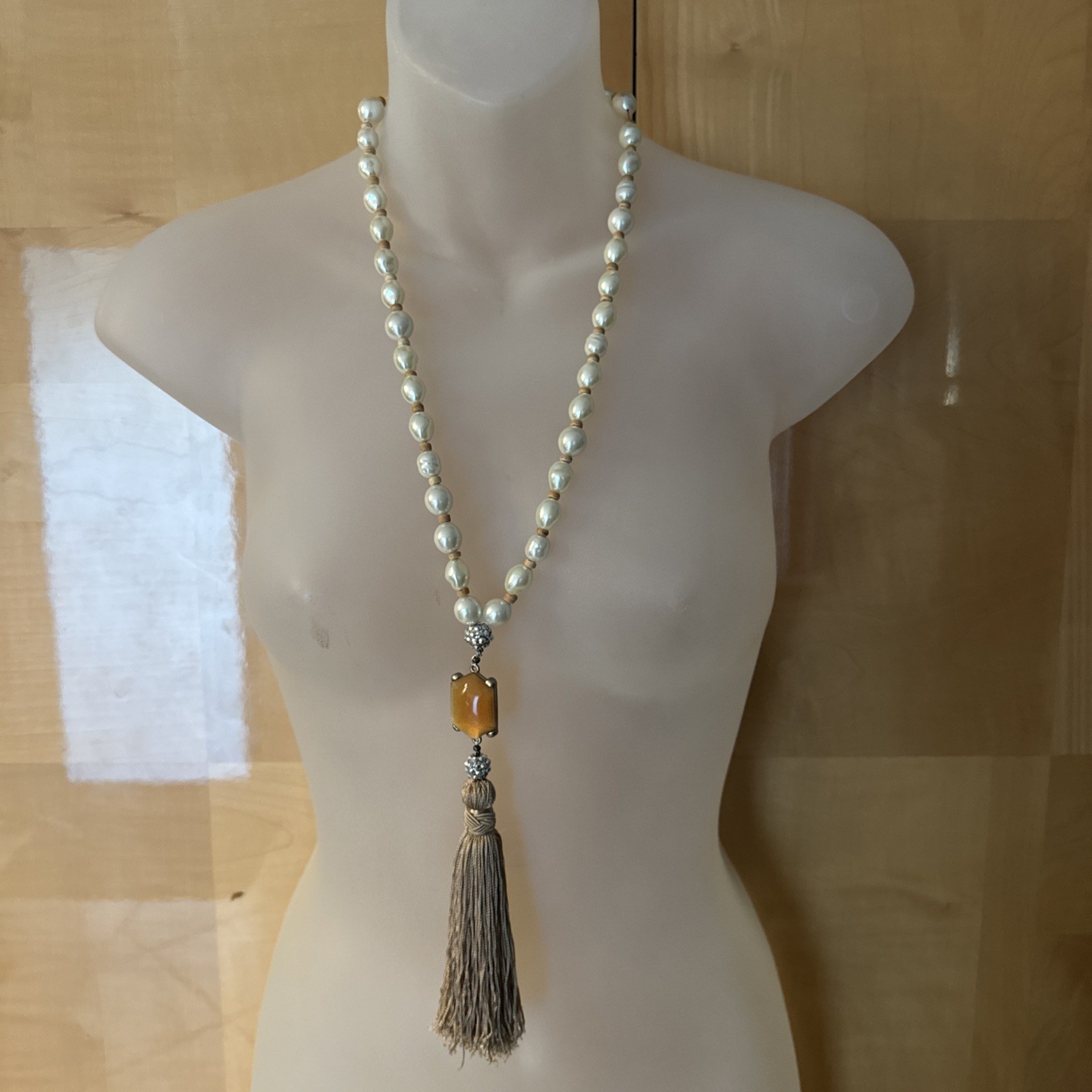 Elegant Hand-Knotted Freshwater Pearl Tassel Necklace 8.6mm 100g Rhinestone Cap