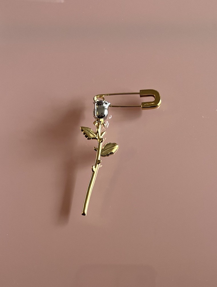 NEW AMBUSH Safety Pin Rose Charm Earring 🌹✨ | Single Earring