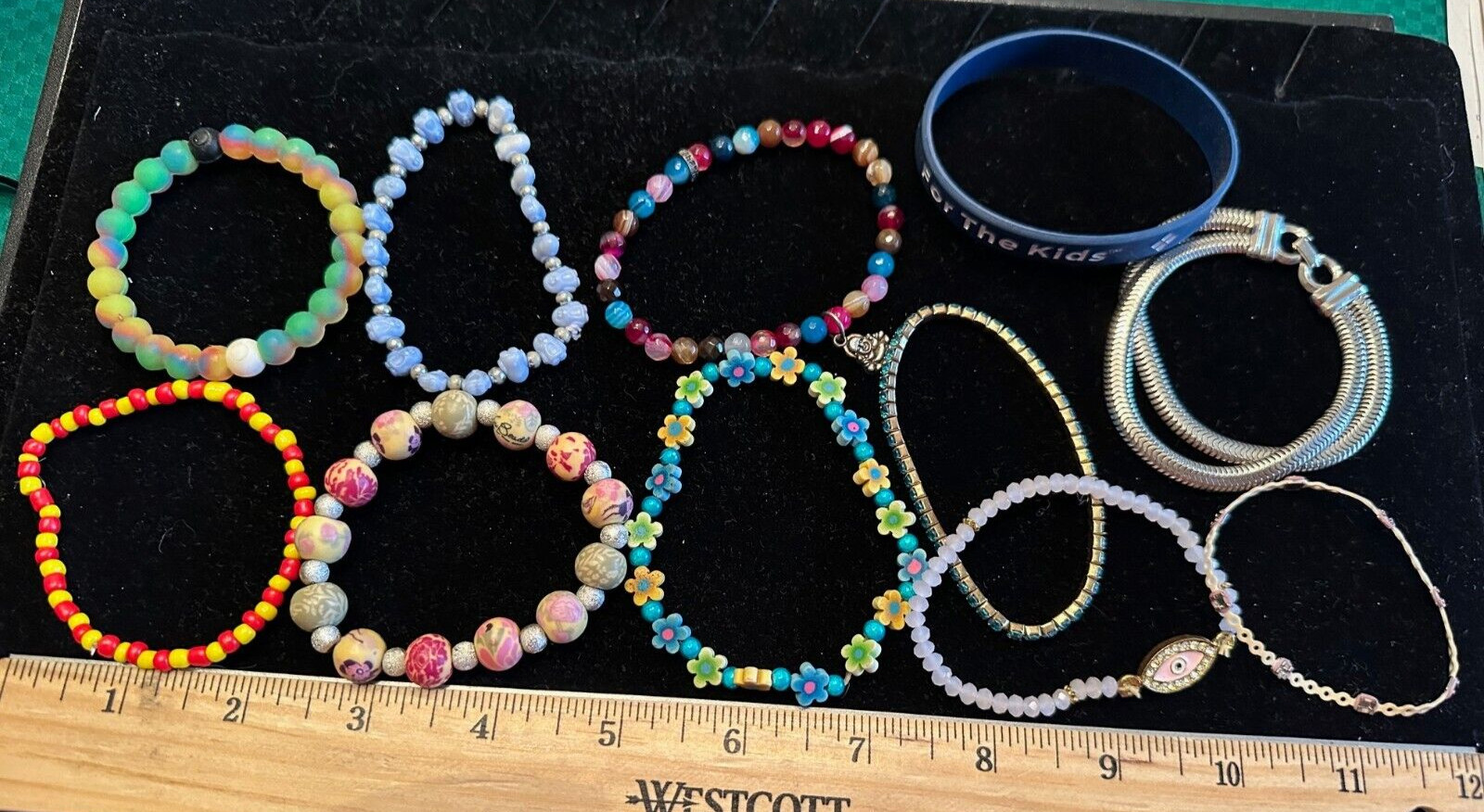 Assortment of 11 Bracelets Stretch Friendship Colorful Varied Sizes