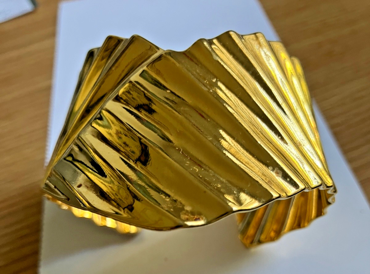 DRAMATIC GOLD CUFF BRACELET – APPROX. 1.5 TO 2″ WIDE – RIPPLED & SHAPED