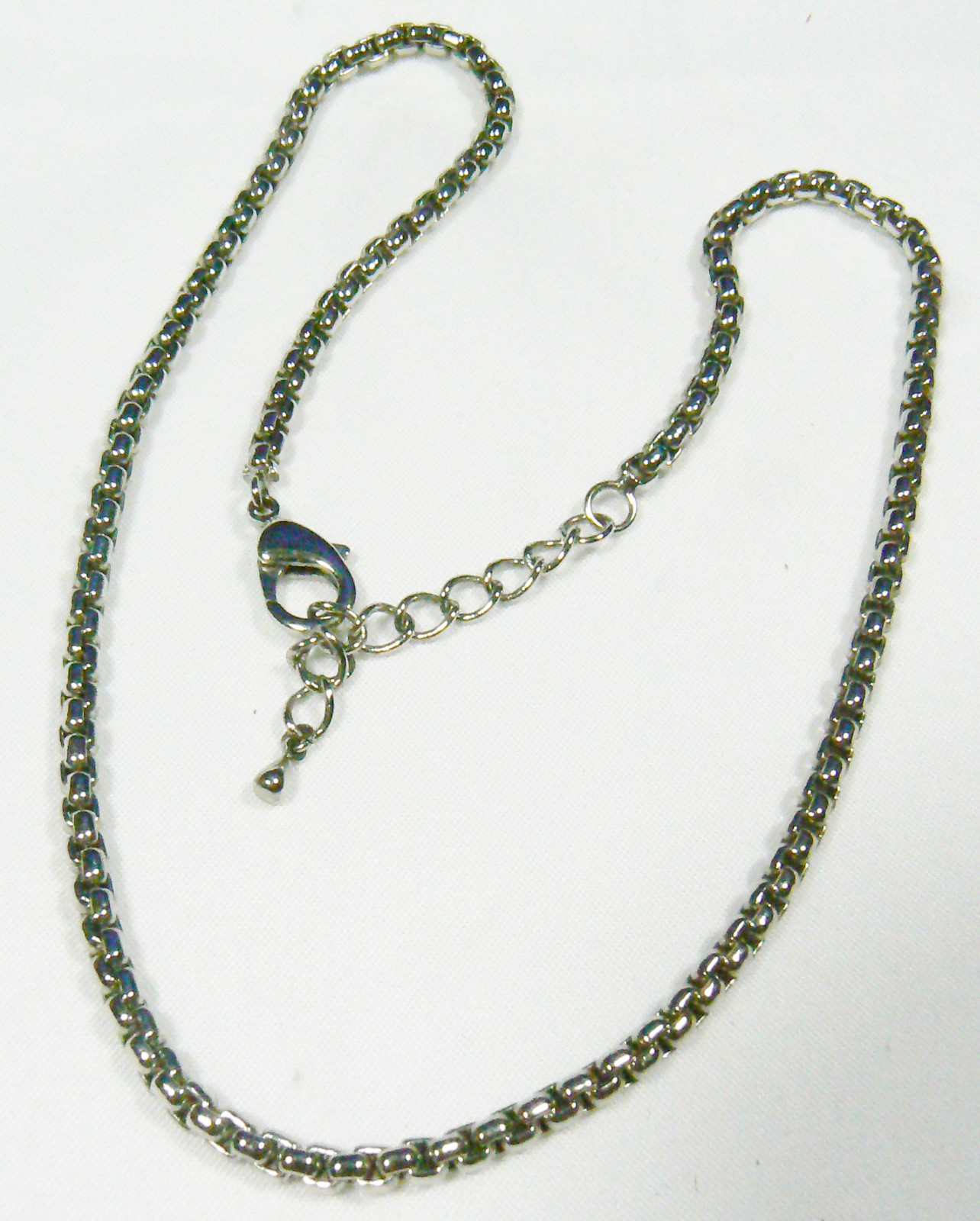 High Quality Silver Tone Round link chain Necklace 18″L 4 mm wide