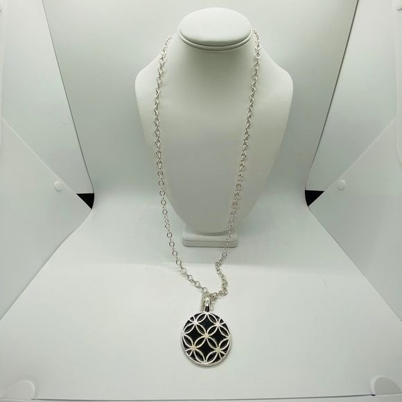 Premier Designs Full Circle Reversible Necklace Color Black/Silver 🆕 SHIPS FREE