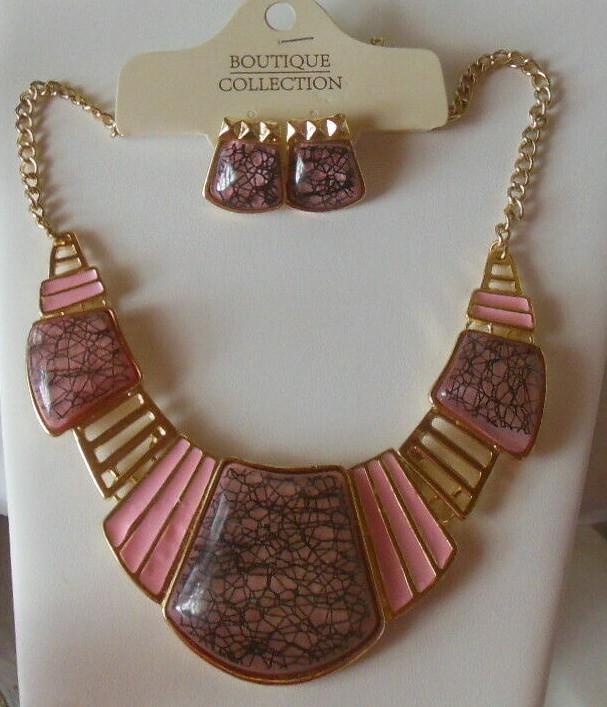Boutique Collection Pink/Black Necklace & Post Earrings Set