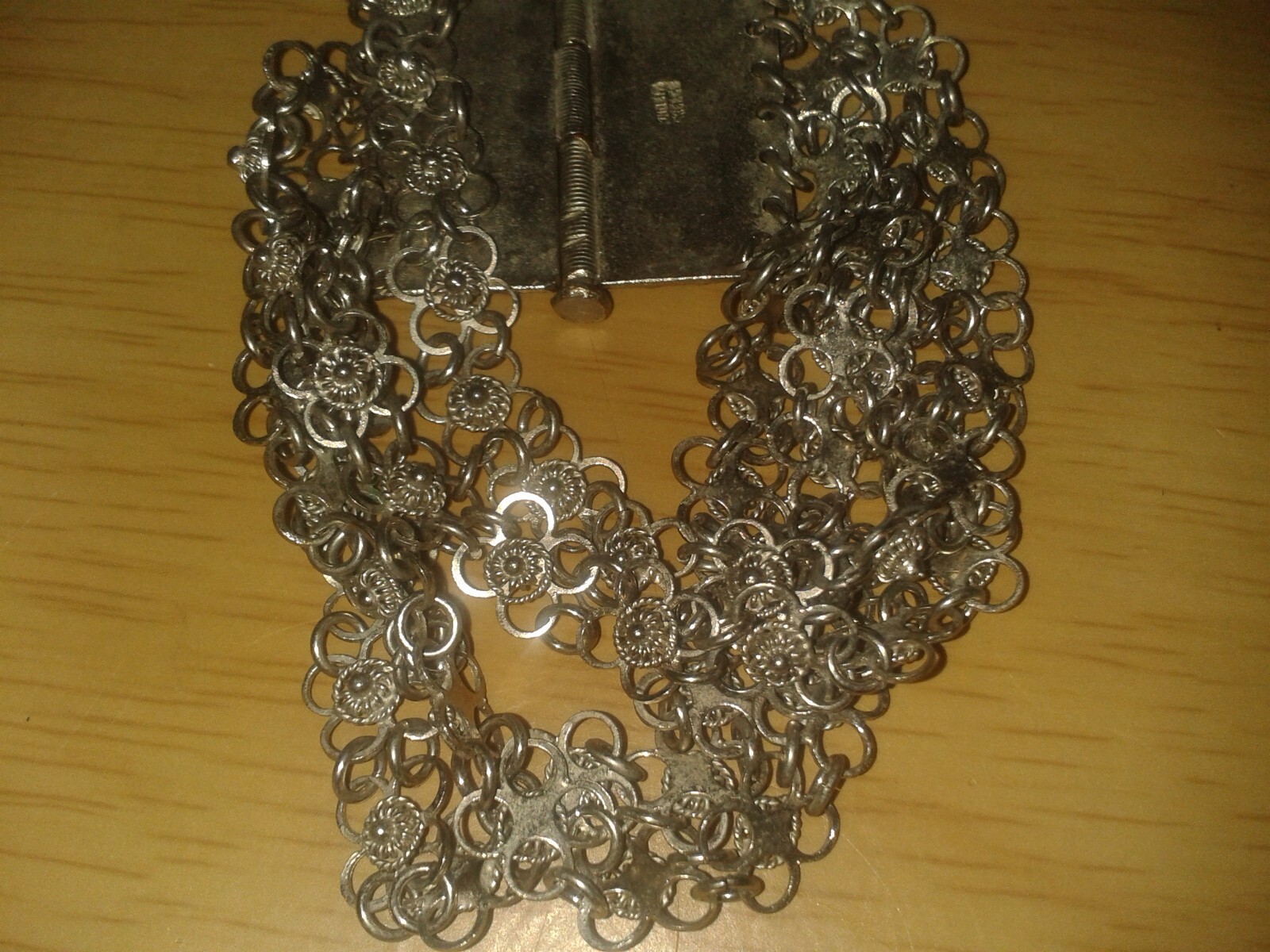 Vintage silver tone metal 4 strand 4 petal floral bracelet. 18.5cm (D23b)