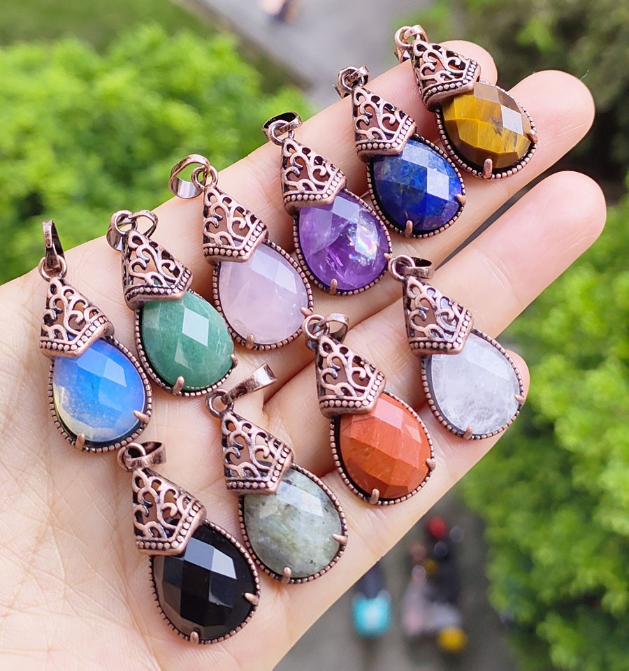 10pcs Natural Amethyst Vary Gems Pendants Faceted Energy Power Luck Amulet