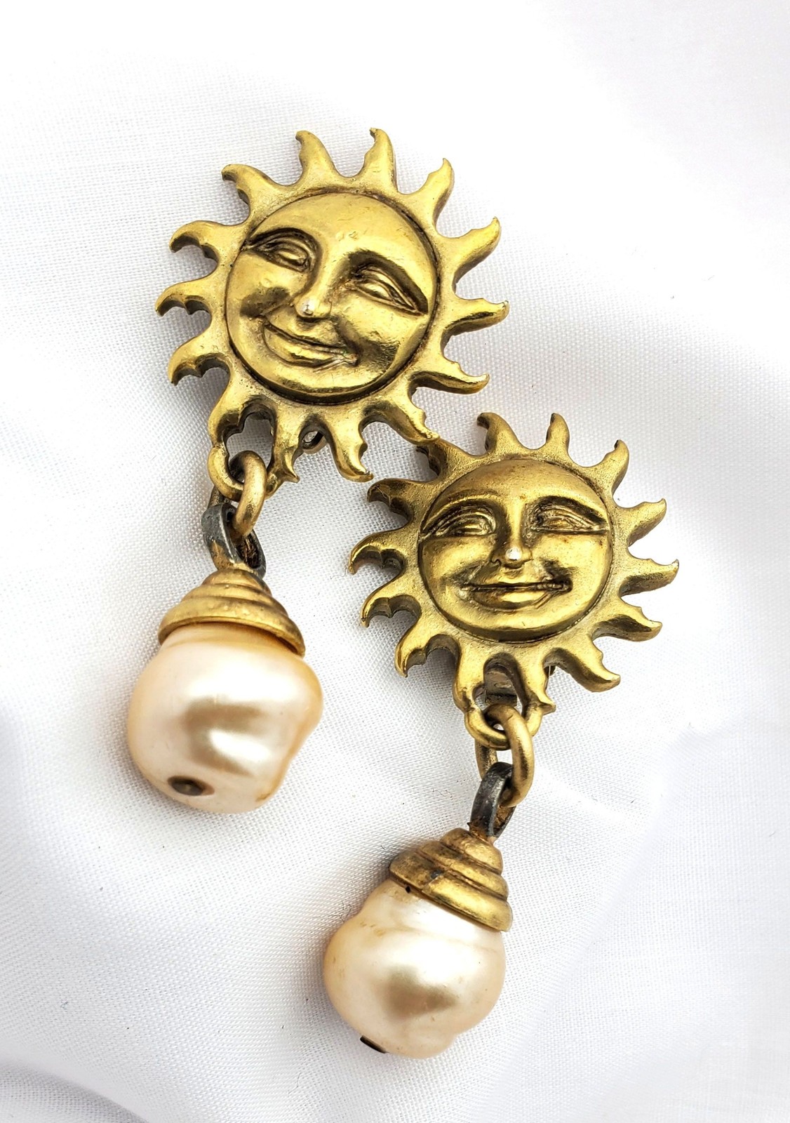 Vintage Linda Levinson Clip-on Sun Faux Pearl earrings Gold Garden Party Coll