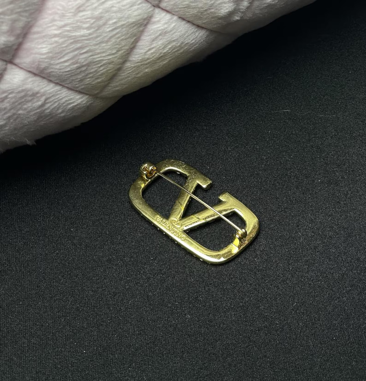 Vintage Style Brooch Pin 1 Ct Round Cut Simulated Diamond 14k Yellow Gold Plated
