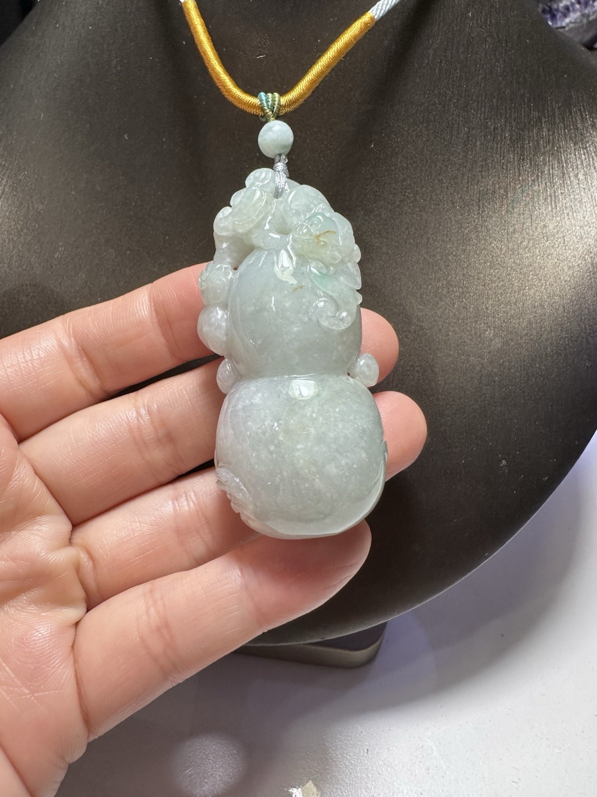 100% Natural Jadeite Jade Hand Carved gourd Pendant天然缅甸翡翠 A 货 葫芦吊坠