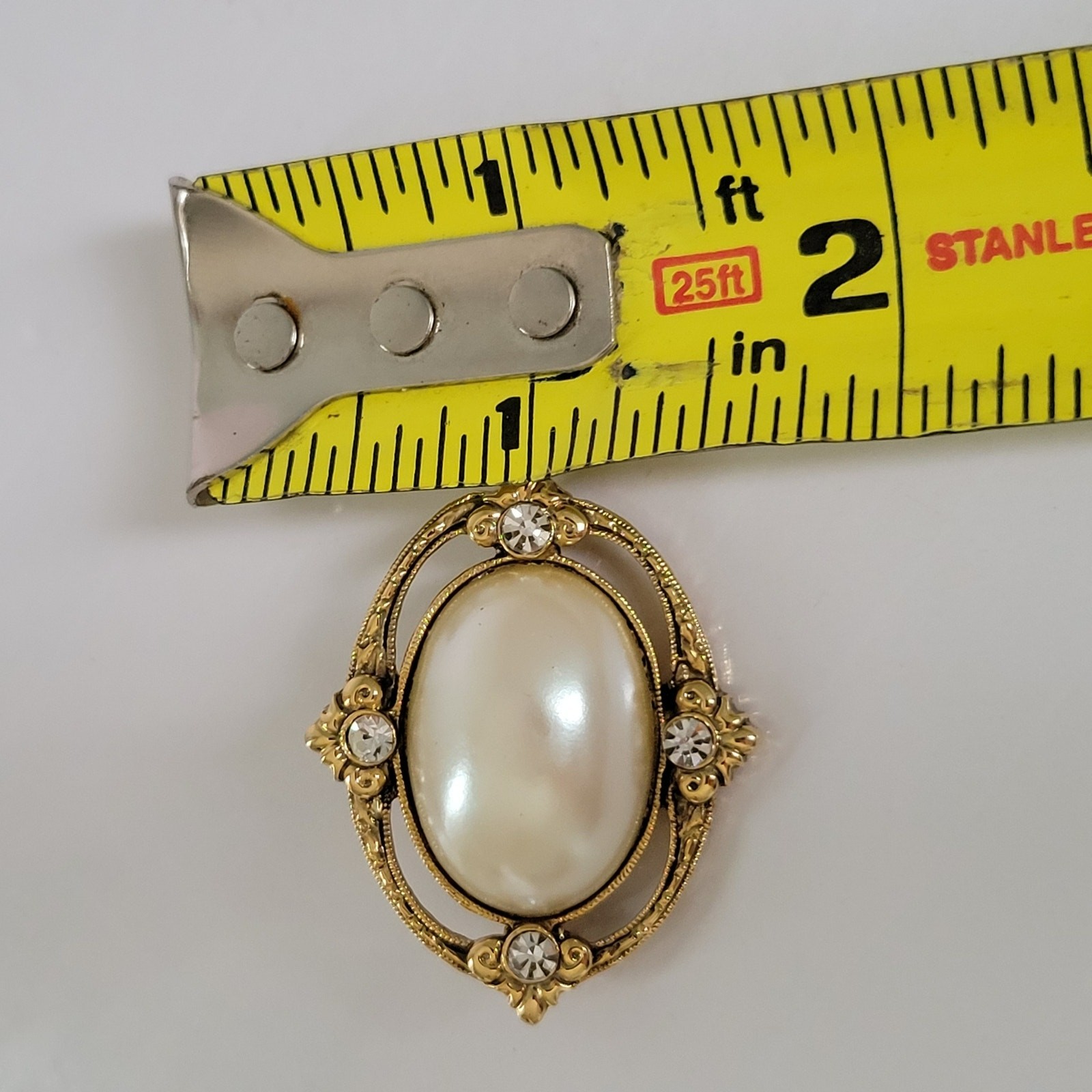 Vintage 1928 Jewelry Co Brooch Oval Faux Pearl Cabochon Rhinestone Gold Tone