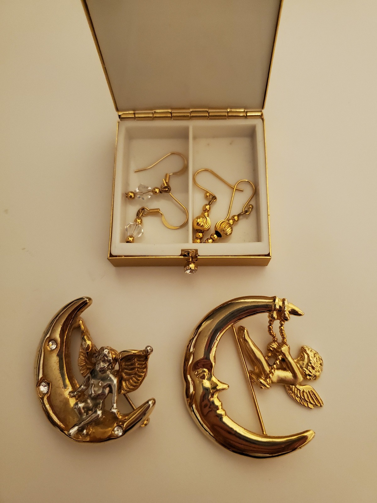 Angel Jewelery Collection 2 Brooches / Earring Sets