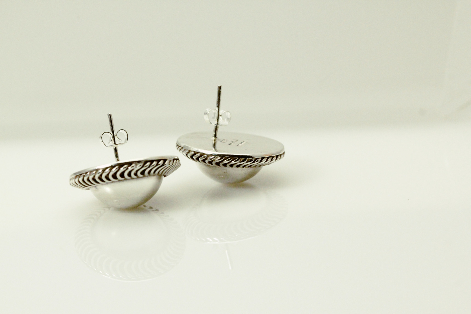 Round Puffy 925 Sterling Silver Mexico Post Earrings 13.3 grams (EAR5598)