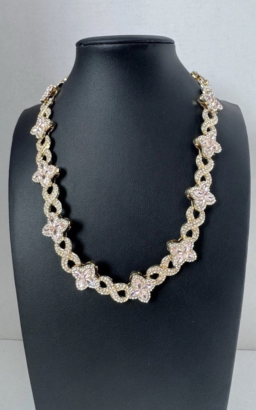 Elegant 12mm Iced Infinity Chain Pink Clover Links 18in Rich Gold Tone Necklace