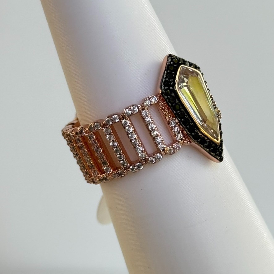 Bomb Party UNTAMED Ring Sz 9 RG88717 “Velvet Ambush” Clear & Black on Rose Gold