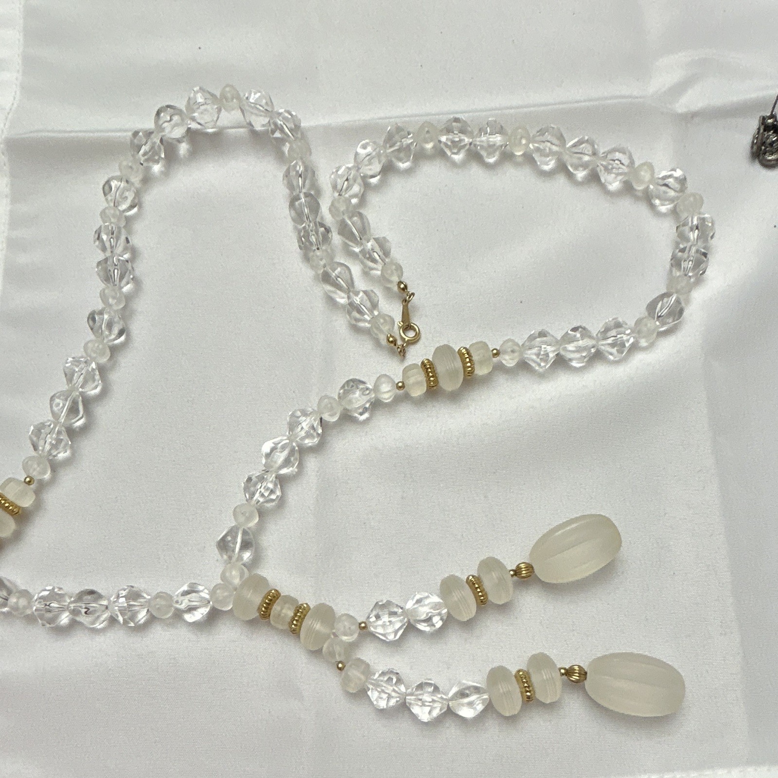 Clear & White Round Plastic Beaded Necklace, Ball/Bead Chain, Spring Ring