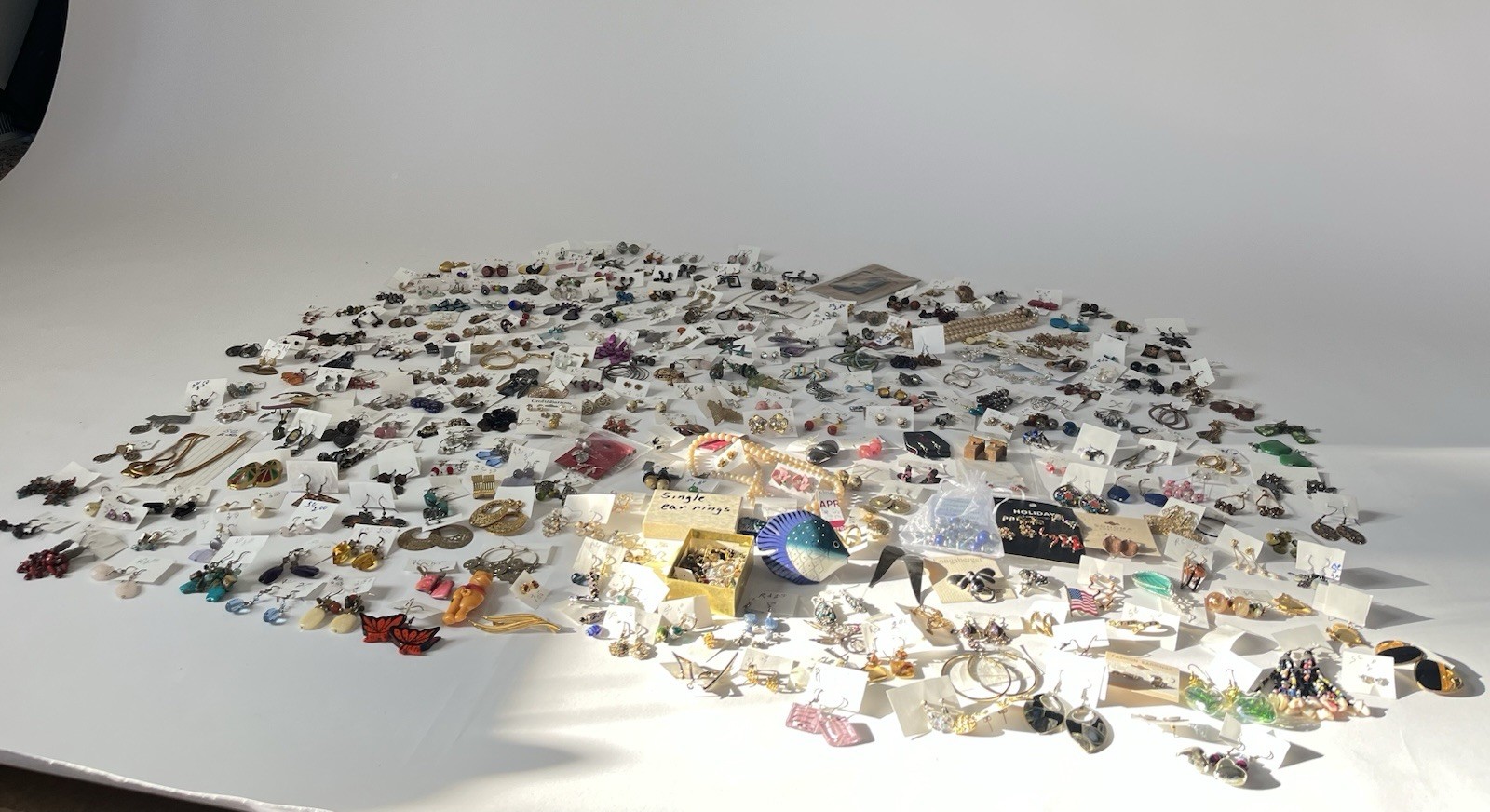 Mixed Fashion Jewelry Lot Mostly Earrings – 300+ Pairs – 5lbs