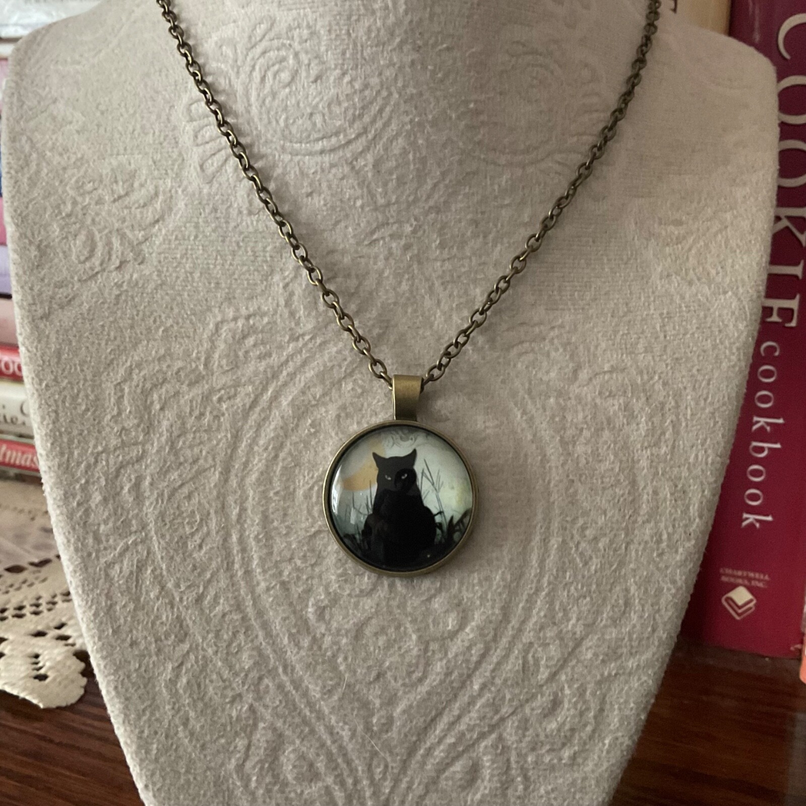 Halloween Black Cat Pendant Necklace Bronze Tone 23” Chain