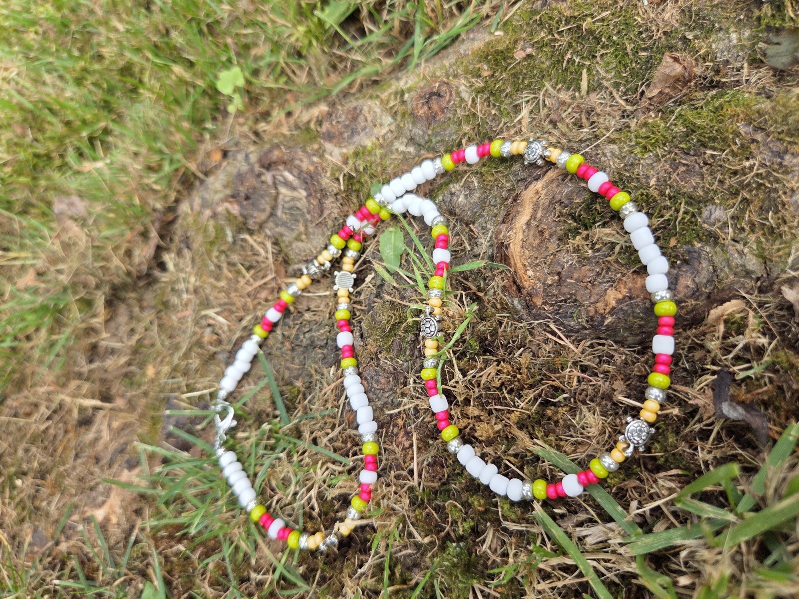 Turtle Necklace Beaded Jewelry Glass Beads White Green Pink Lobster Clasp