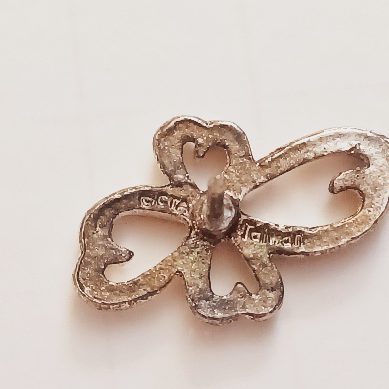 Open Heart Cross Tac Label Pin