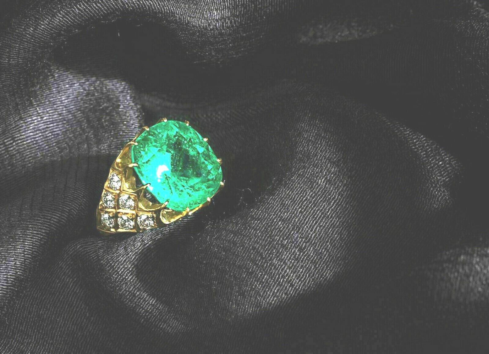 3Ct Colombian Emerald simulated Diamond Wedding Ring 14k Yellow Gold Finish