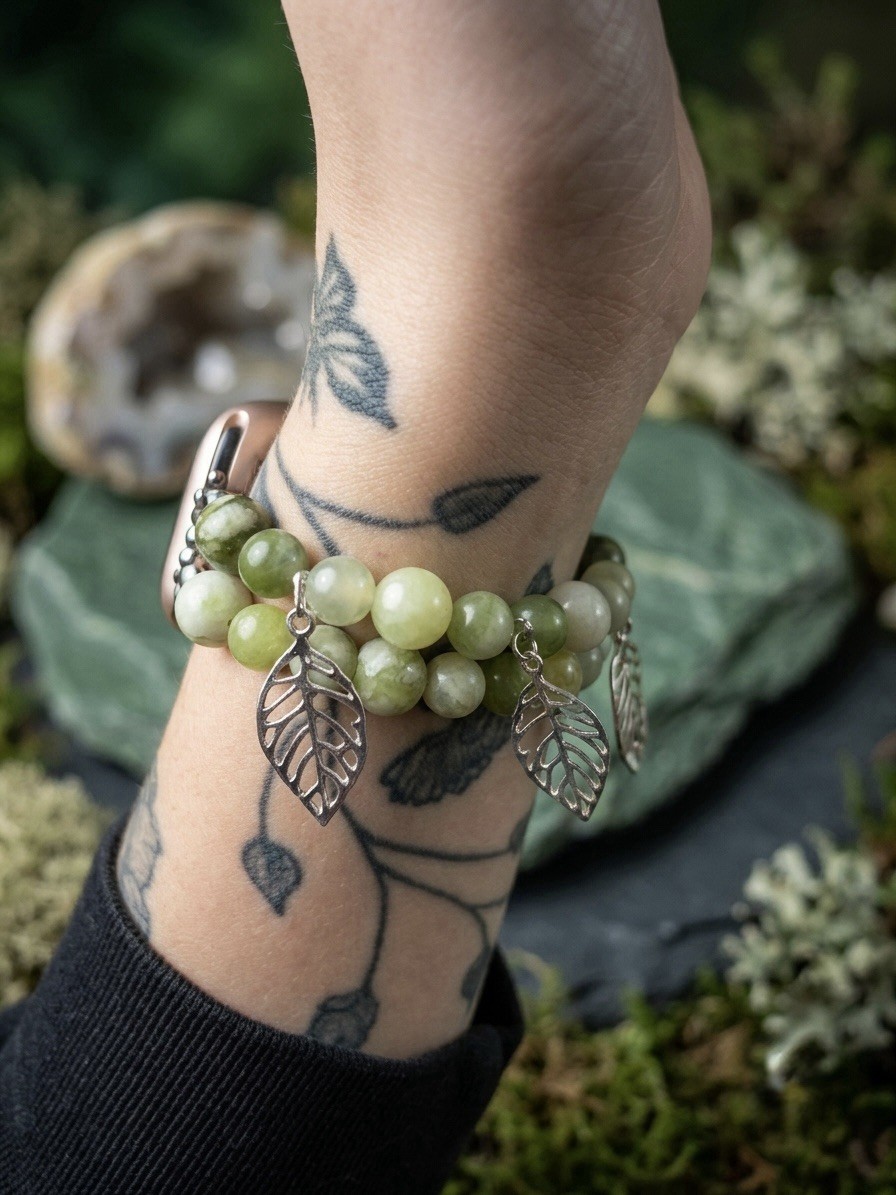 Green Beaded Charm Watch band Stackable Stone Leaf Charms 38/40/41mm