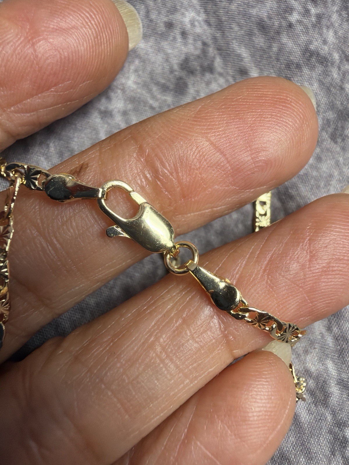 Gold Tone Diamond Cut Chain Necklace 20” Shiny Figaro Style Lobster Clasp #6