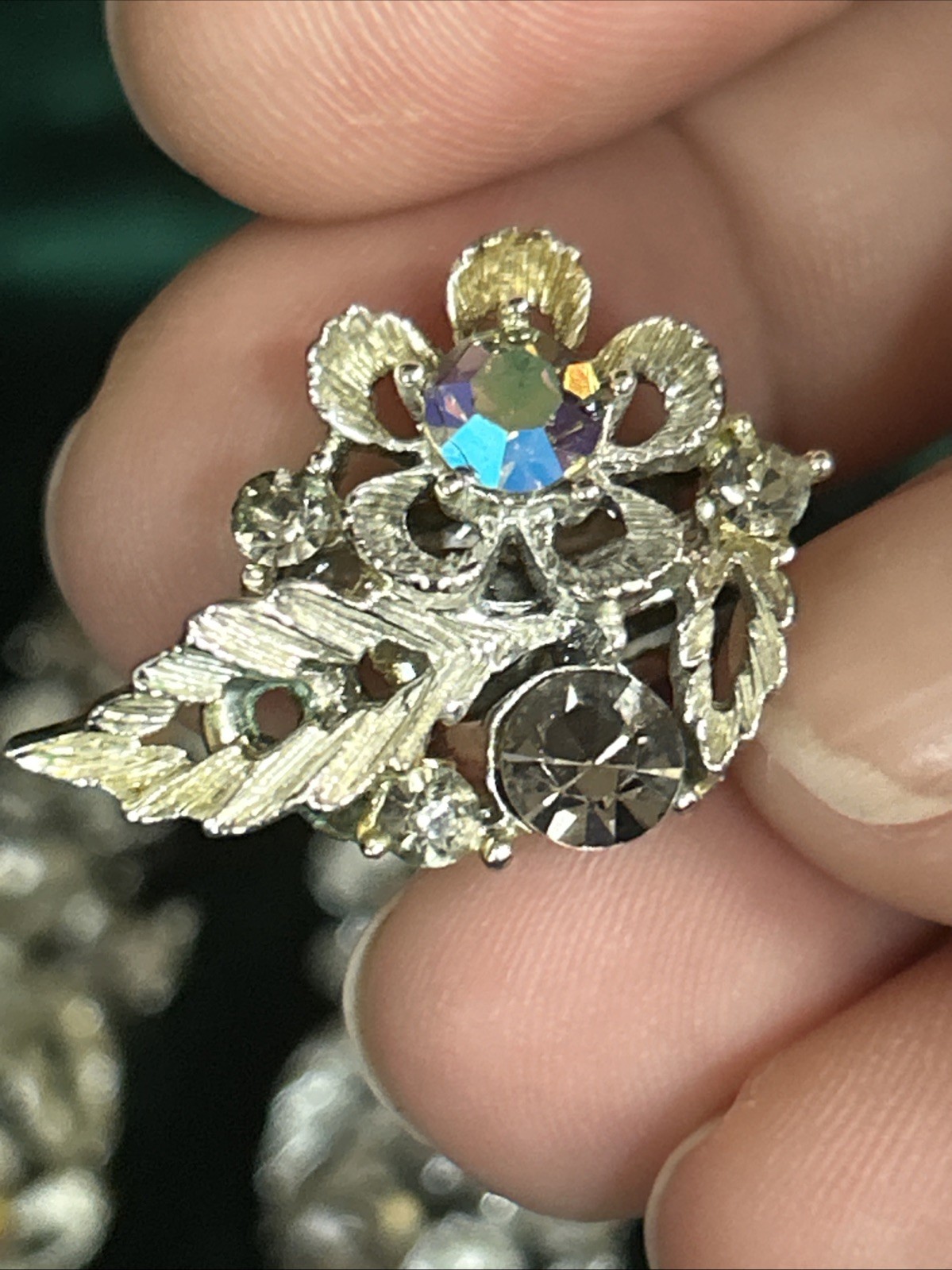 LISNER Silver Tone Aurora Borealis Rhinestone Necklace Bracelet Earring Parure