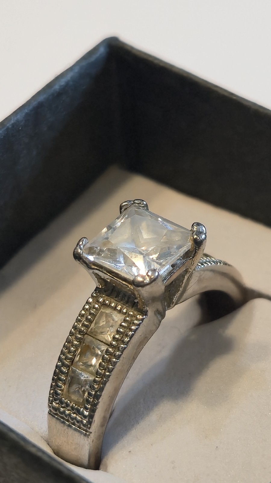 925 Sterling Silver Princess Cut Size 8