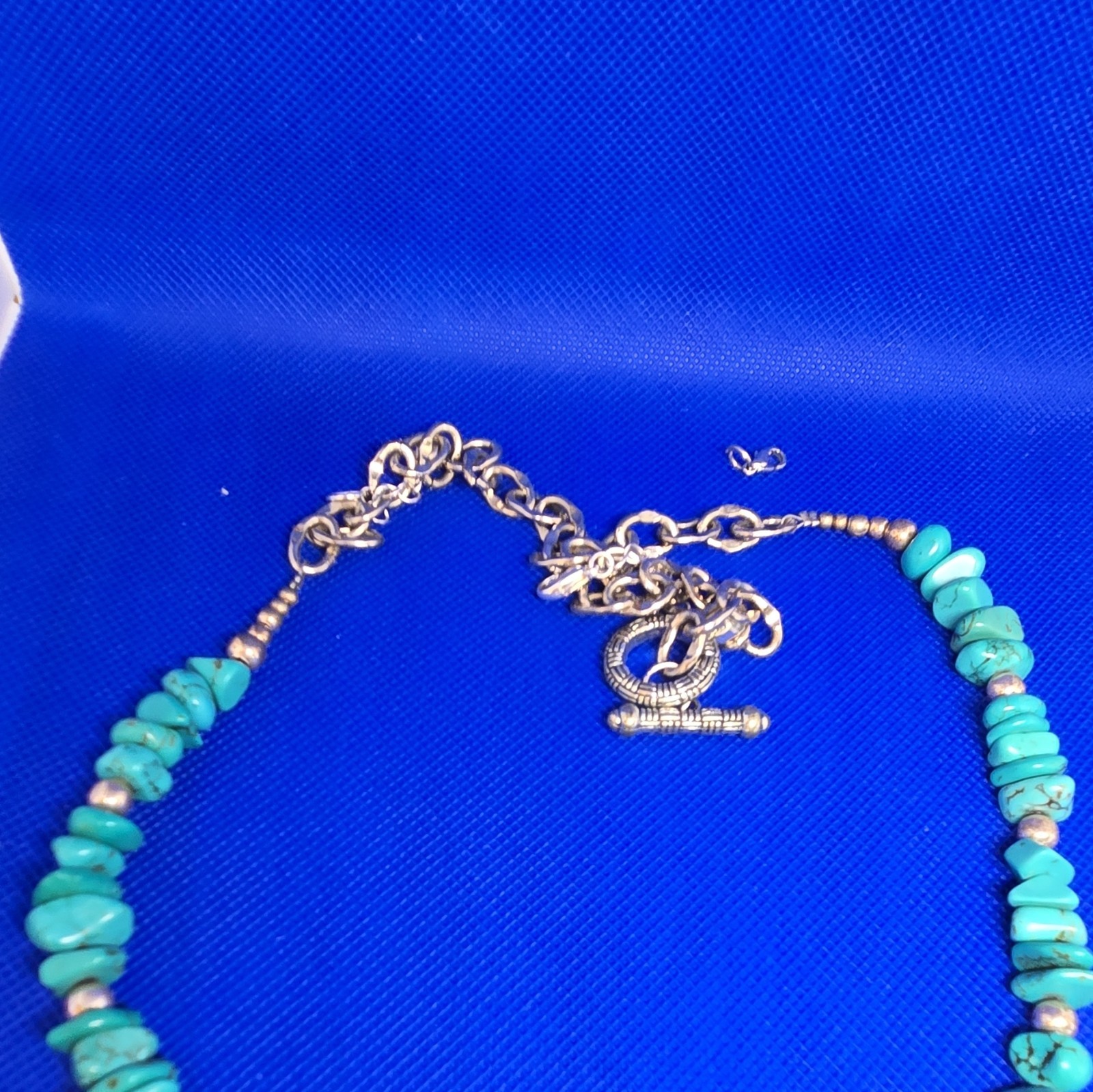 Silver-Tone Turquoise Chip Bead Necklace Cable Chain w/ Toggle Clasp