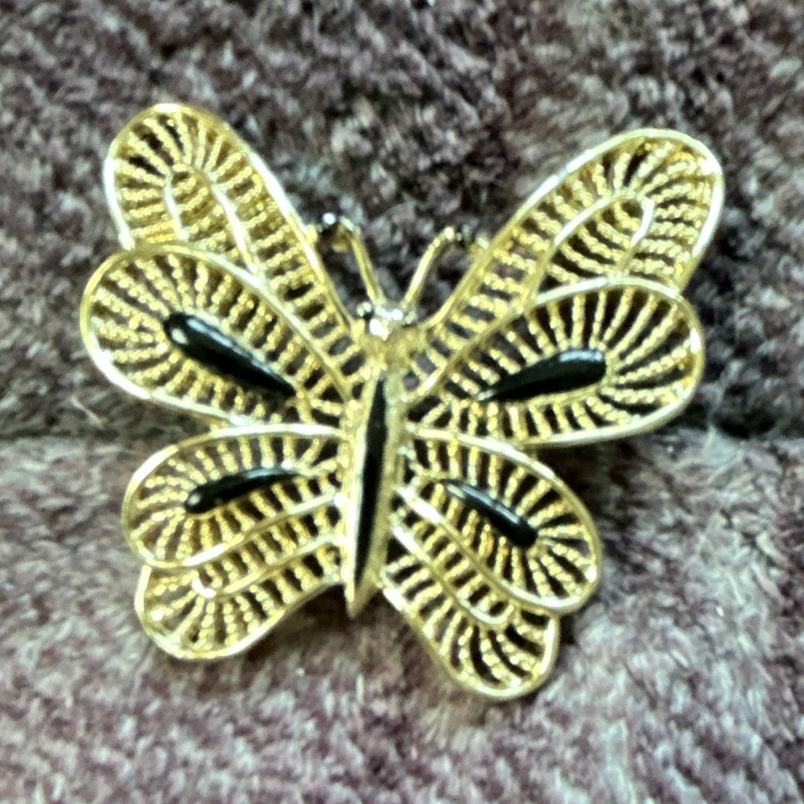 Gold Tone Metal Butterfly Shape Brooch Pin, Animals & Insects Theme, No Stone