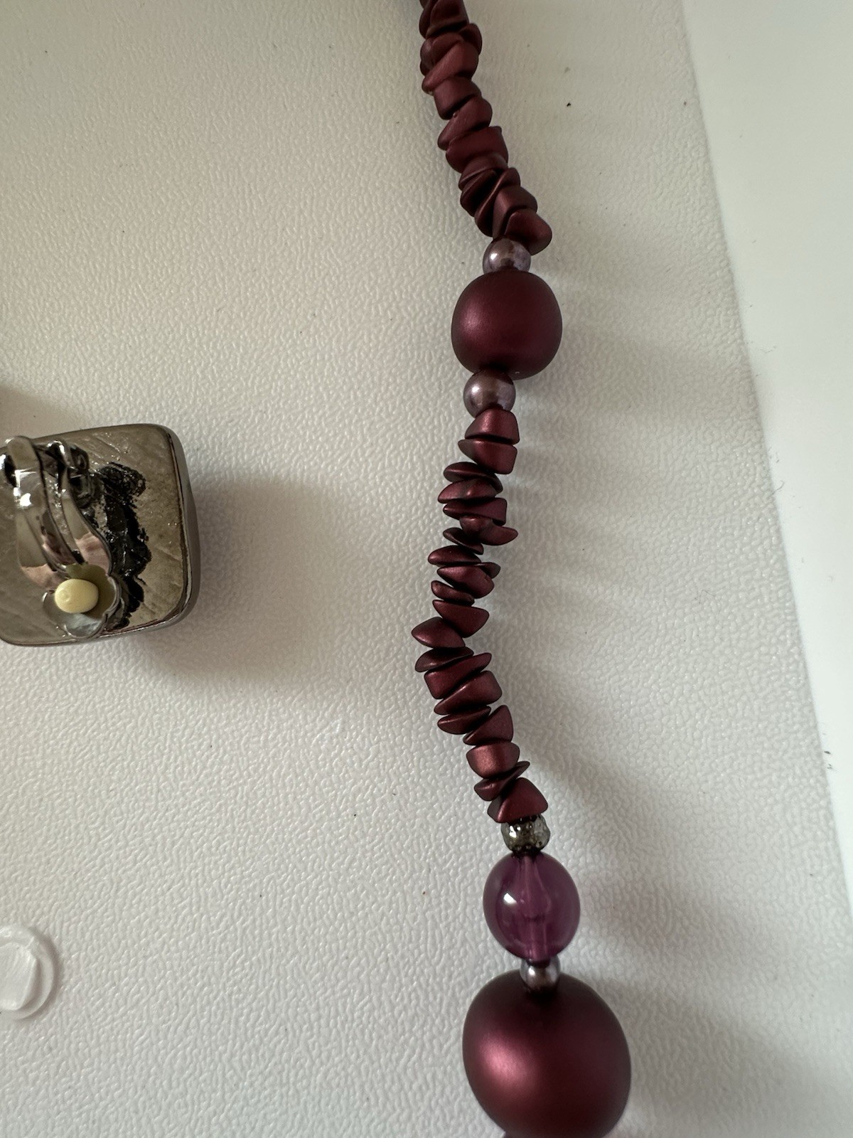 New Without Tags Cranberry Acrylic Beaded Necklace & Clip-On Earrings 28”