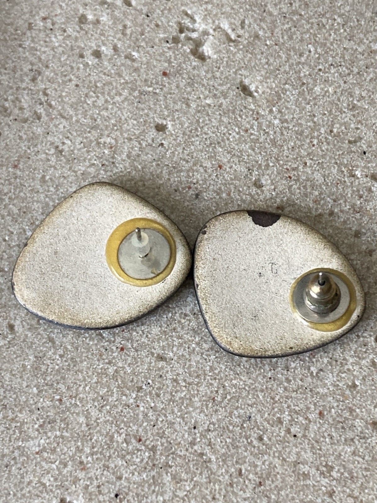 Vintage Abstract Enamel Stud Earrings Black Gold Splatter Modernist Ceramic