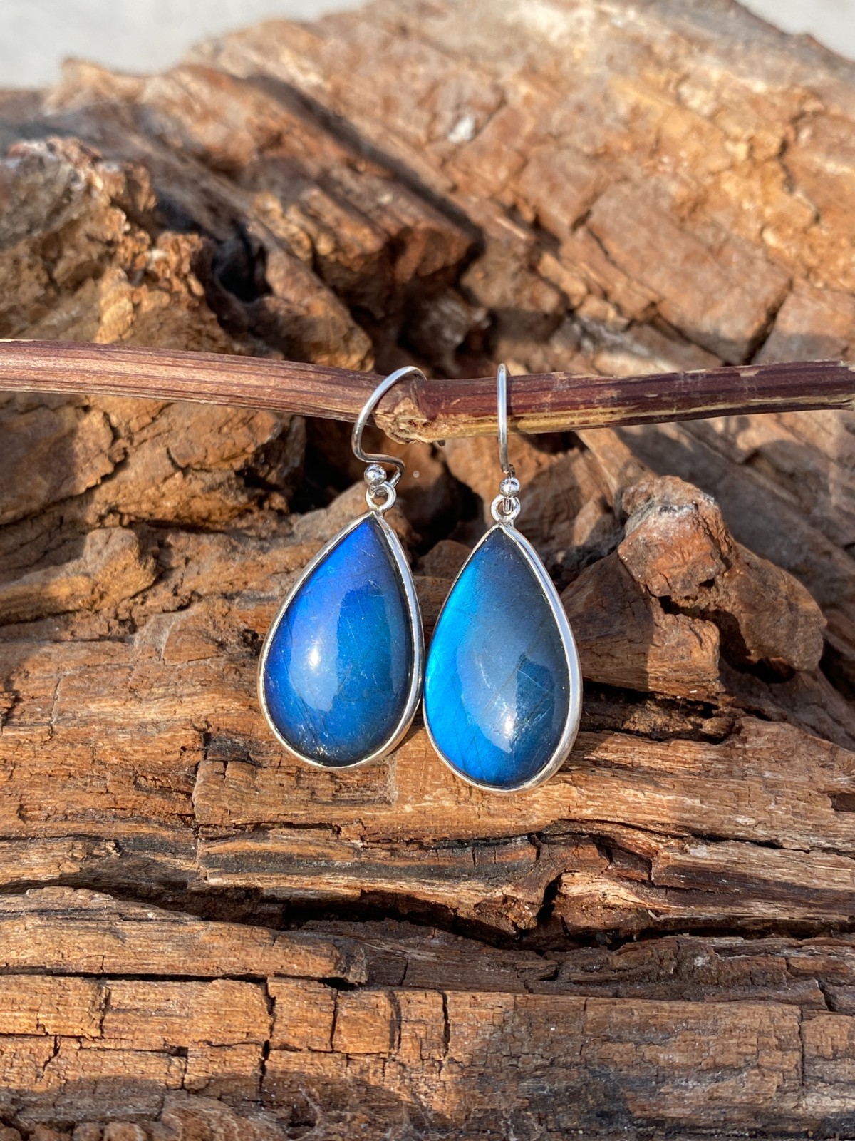 Natural Flashy Labradorite Gemstone Stud Earring 925 Sterling Silver Earring